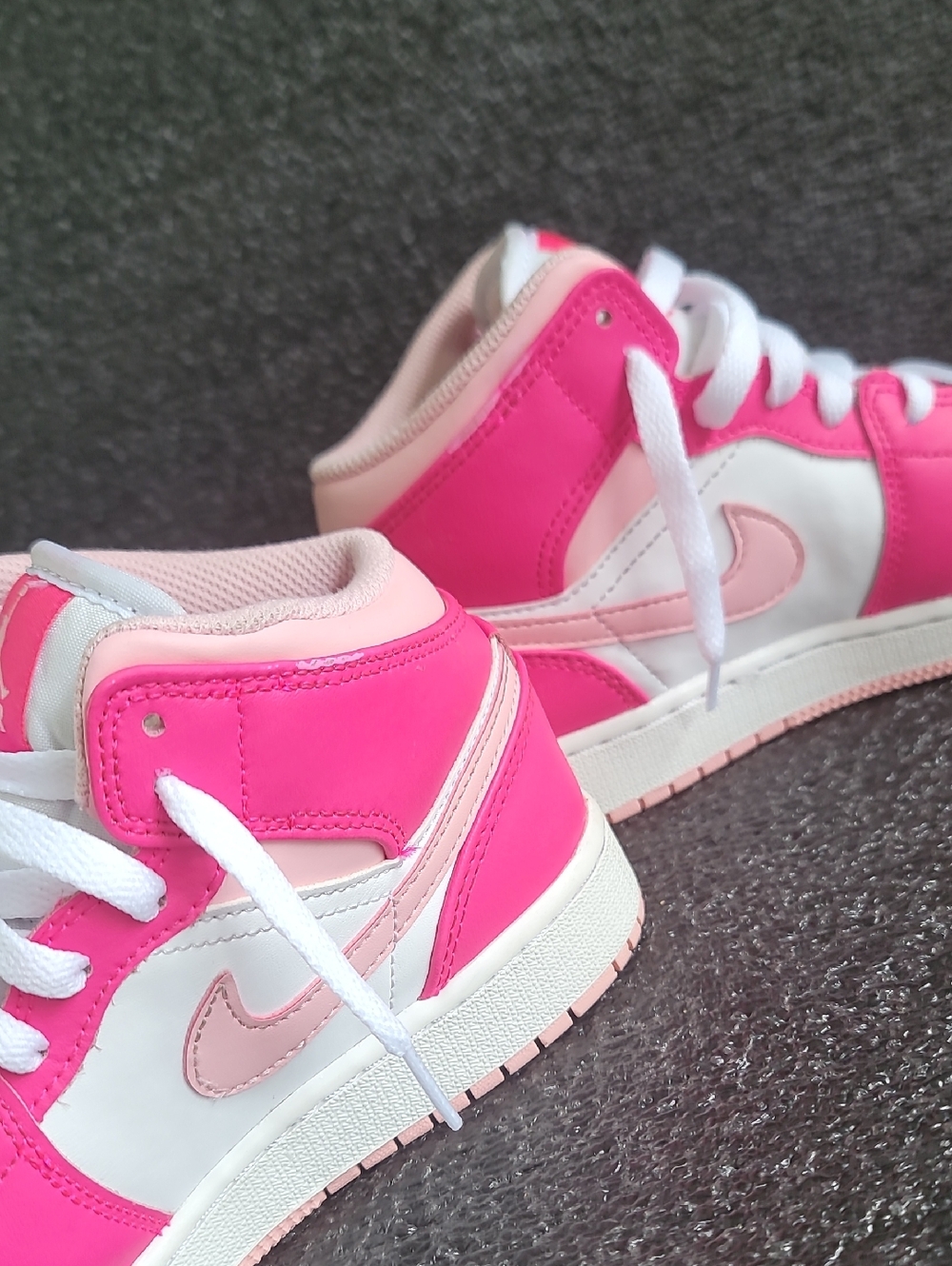 Nike Air Jordan 1 Mid "Fierce Pink" Wmns 5.5 - Picture 14 of 15
